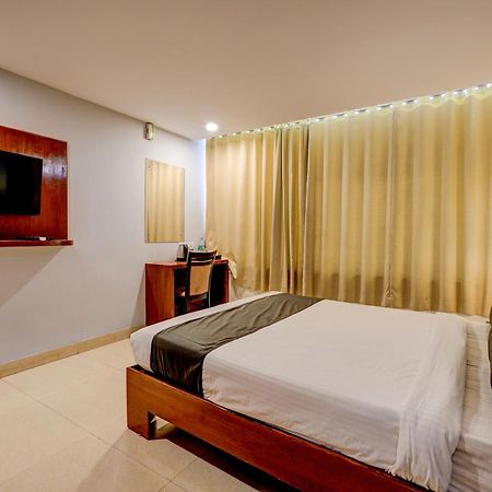 Hotel O V3R Residency Bangalore Bagian luar foto
