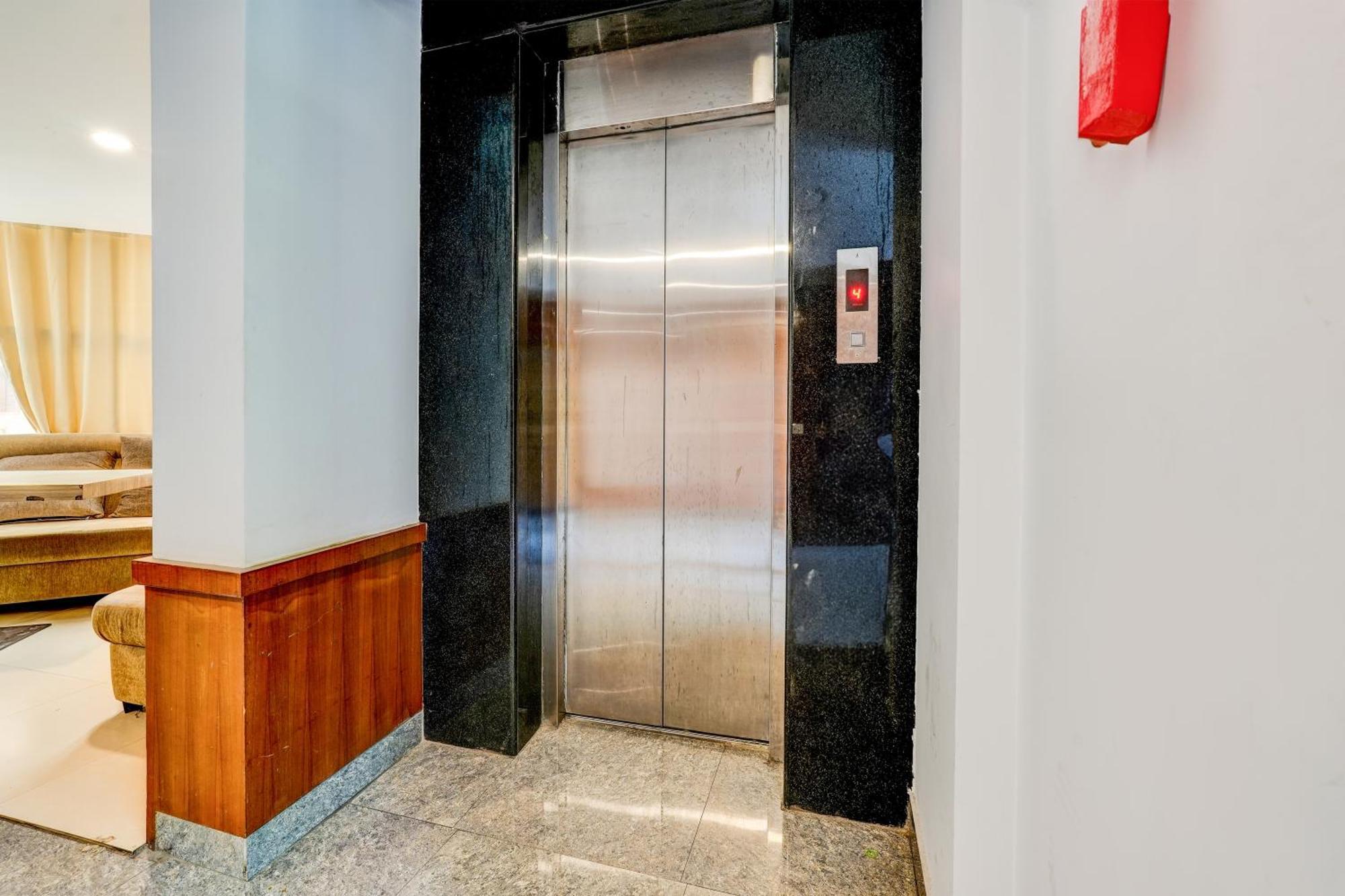 Hotel O V3R Residency Bangalore Bagian luar foto