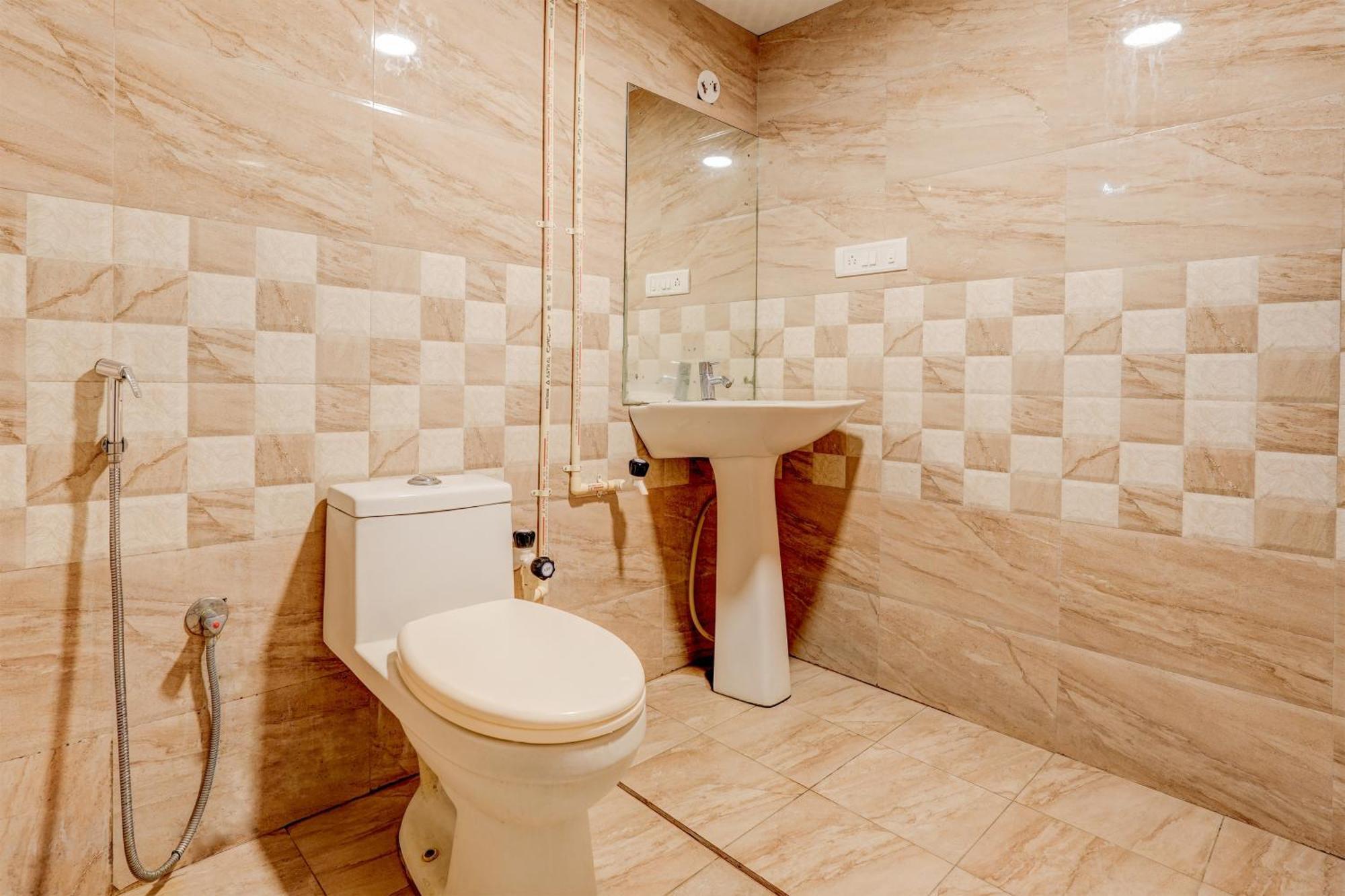 Hotel O V3R Residency Bangalore Bagian luar foto